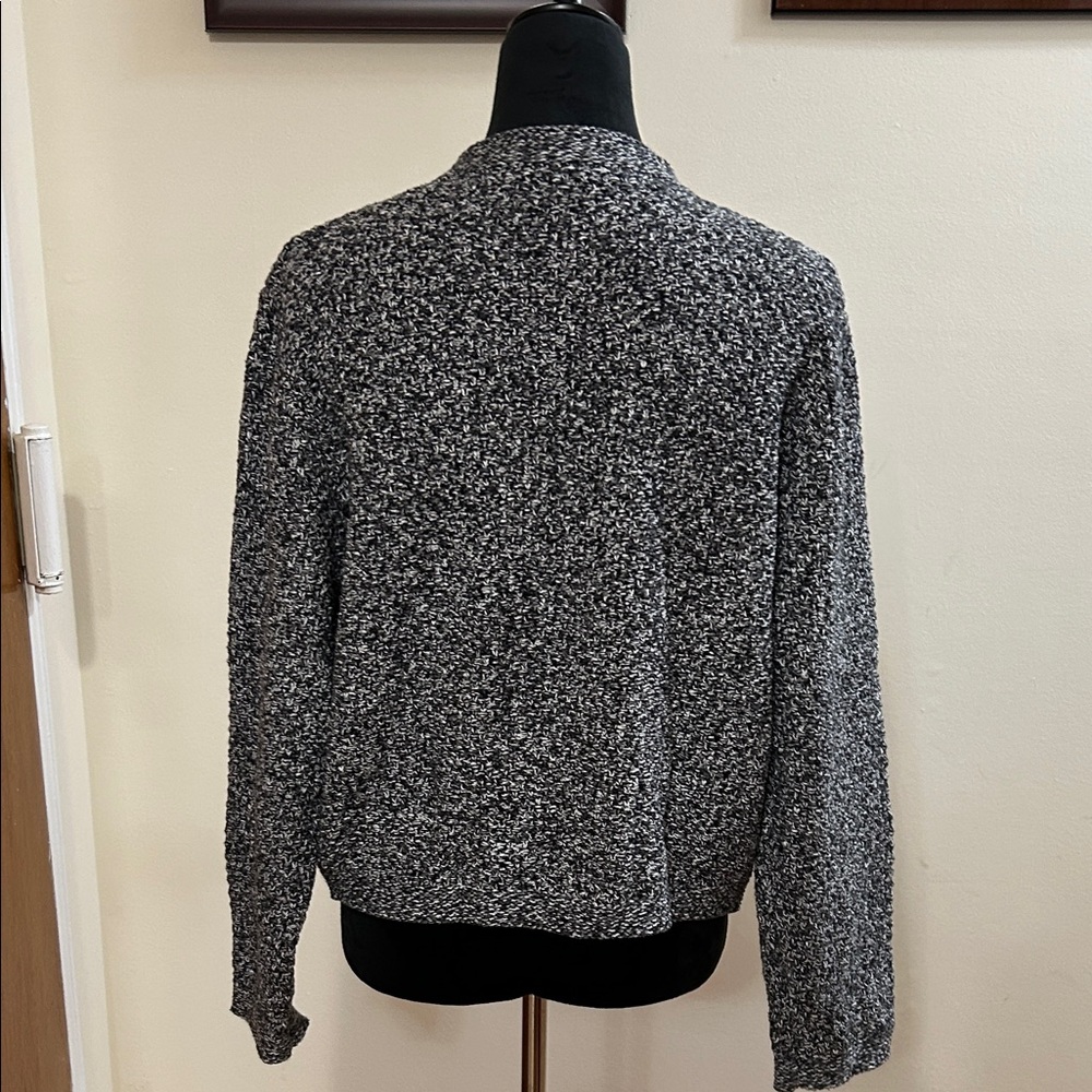Uniqlo Black and White Textured Blazer - Picture 3 of 5